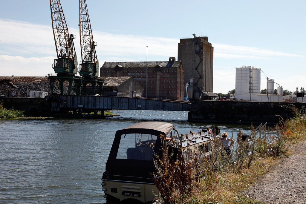 slideshow image