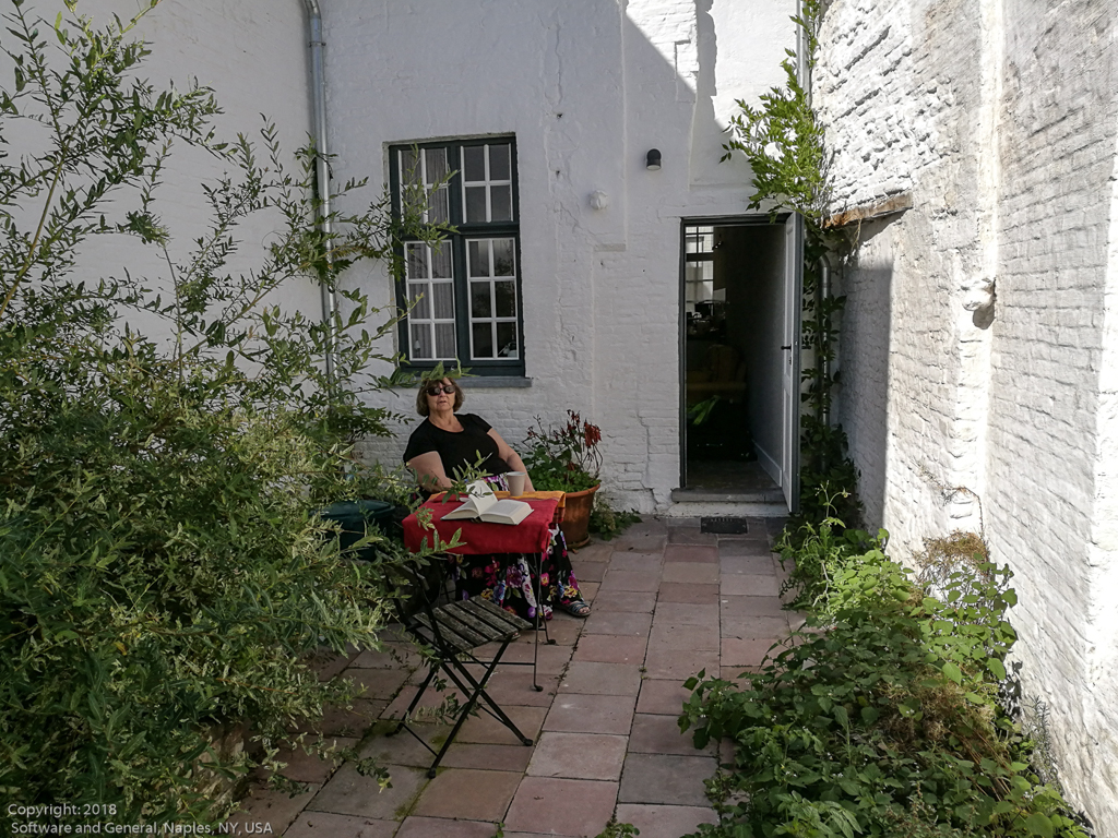 slideshow image