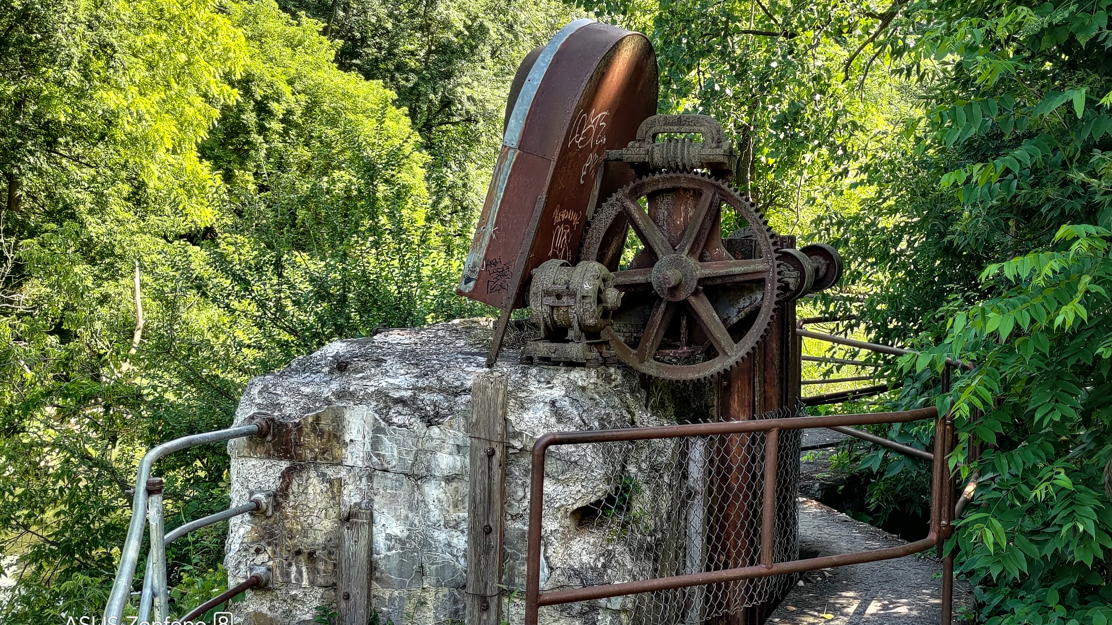 slideshow image