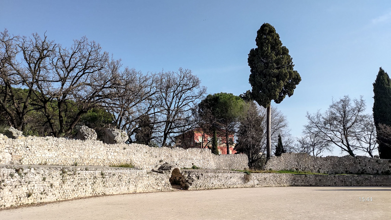 slideshow image