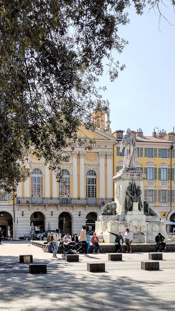 slideshow image